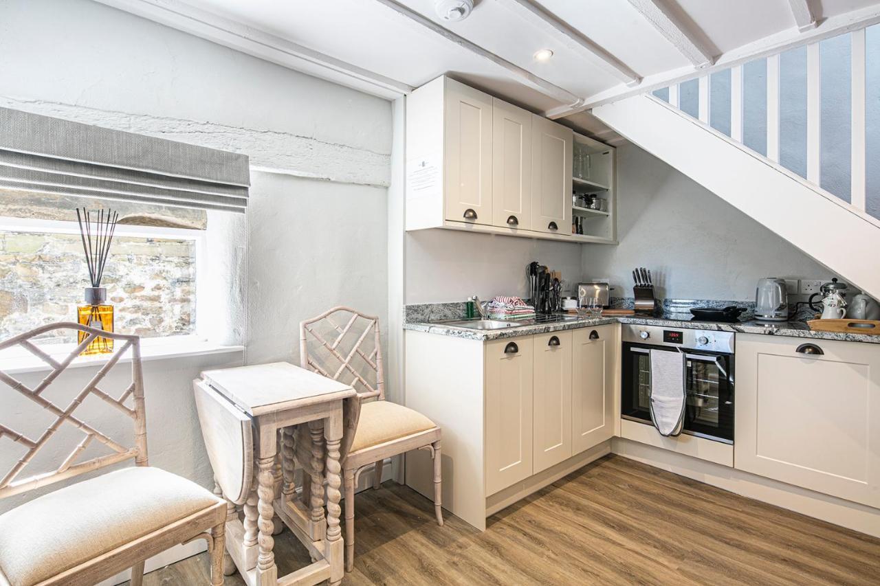 The Artists Loft: Historic 17th Century Cottage Conversion Bakewell Exterior photo